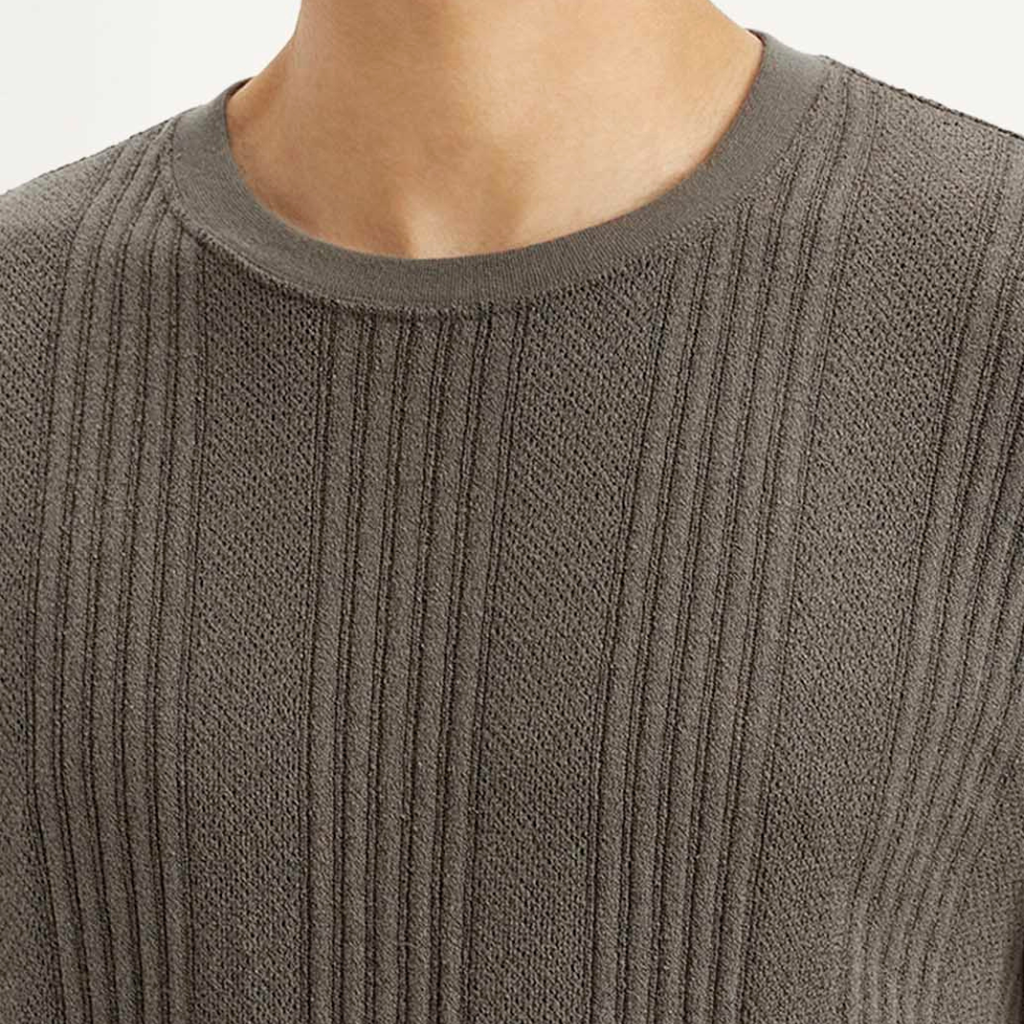 Men's Self Design Brown Crew Neck Levi's T-shirt